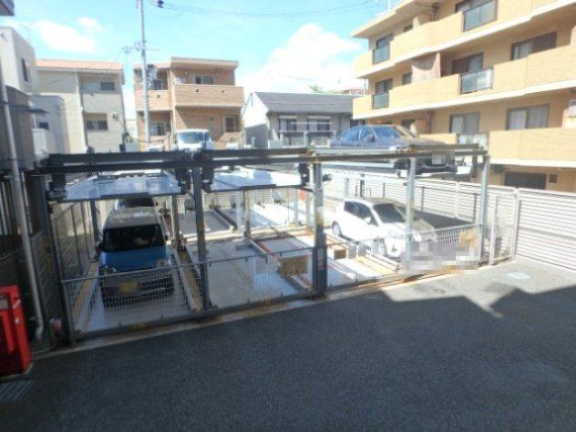 エスリード西宮北口第２ 駐車場