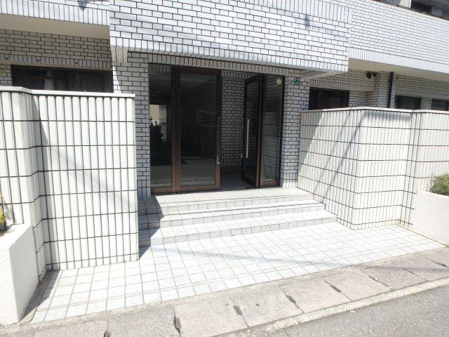 クリスタルパレス エントランス