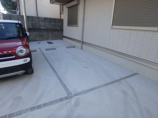 Ｄ‐ｒｏｏｍ　ＷＥＳＴ　ＰＡＲＫ　西宮北口 駐車場