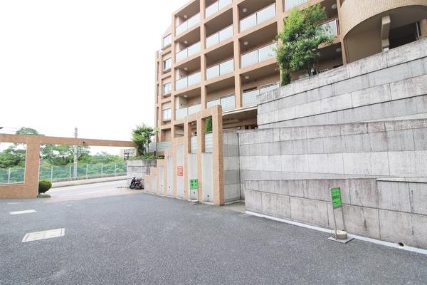 甲陽園南シティハウス 外観