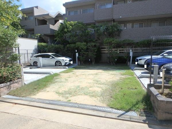 苦楽園一番町パークハウス 駐車場