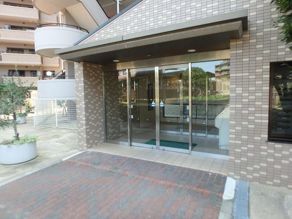 コート甲子園南２番館 エントランス