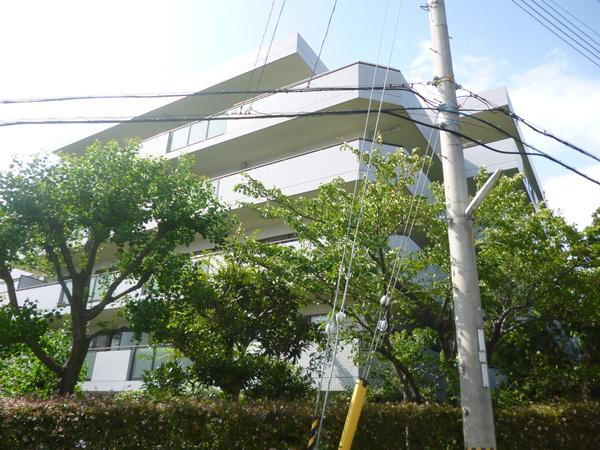ライオンズマンション西宮高座Ａ棟 外観