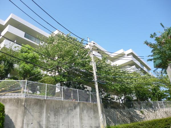 ライオンズマンション西宮高座Ａ棟 外観