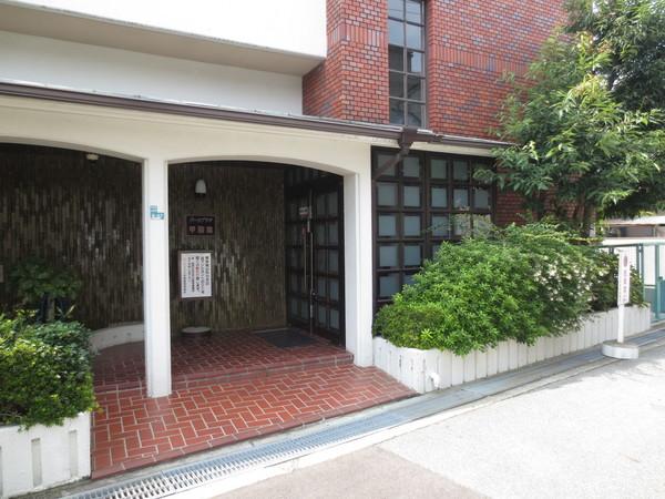パークプラザ甲陽園 エントランス