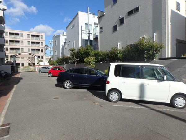 パレ武庫川 駐車場