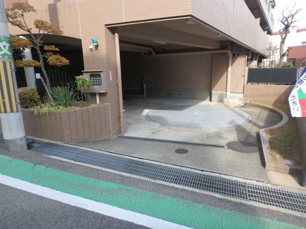 プリ・メゾン夙川 駐車場