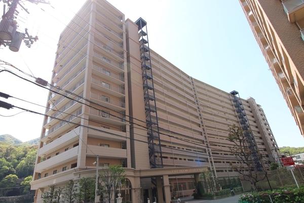 エスリード宝塚 外観