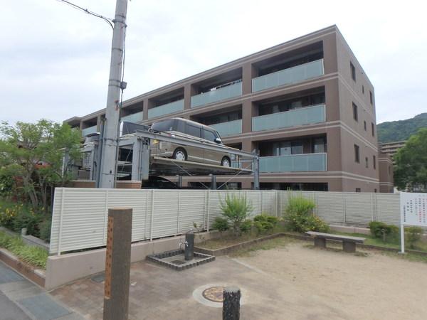 グラン・ブルー宝塚Ⅱ 外観