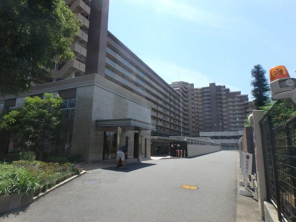 ロイヤルアーク甲子園フローレンス 駐車場