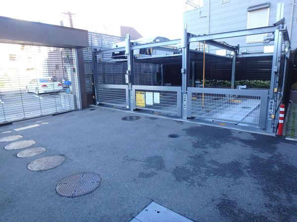 エルグレース夙川香櫨園 駐車場