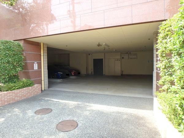 ノバ・パラッツォ西宮 駐車場