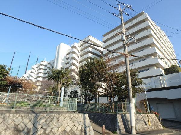 グランドヒル西宮高座台マンションＡ棟 外観