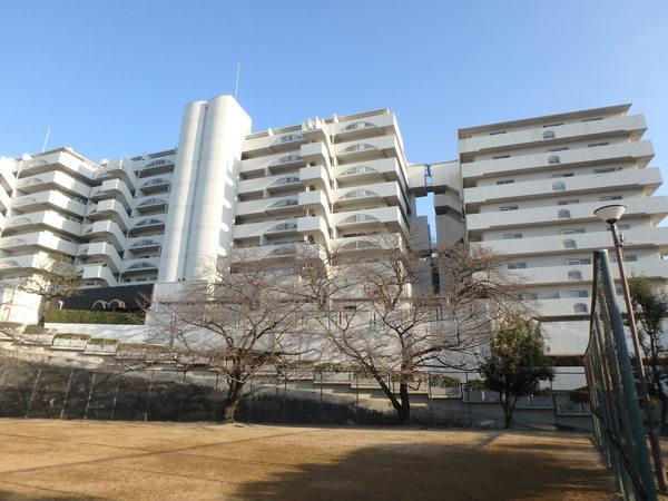 グランドヒル西宮高座台マンションＡ棟 外観