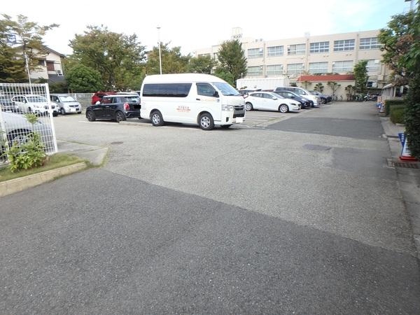 ジークレフ上甲子園 駐車場