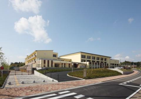 成田市立公津の杜中学校