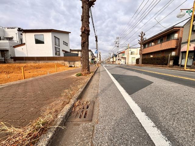 グランファミーロ稲毛区宮野木町 前面道路含む現地写真