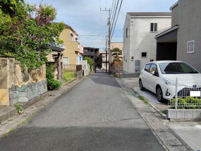 千葉市若葉区桜木１丁目　築浅戸建　JR総武線「千葉」駅 前面道路含む現地写真