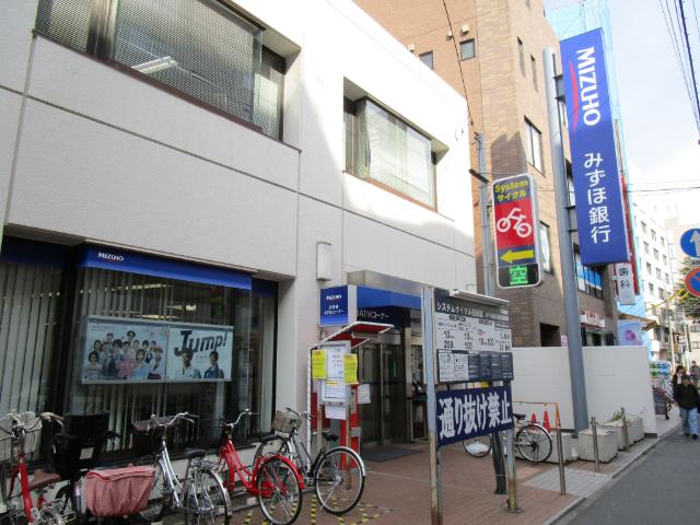 銀行
