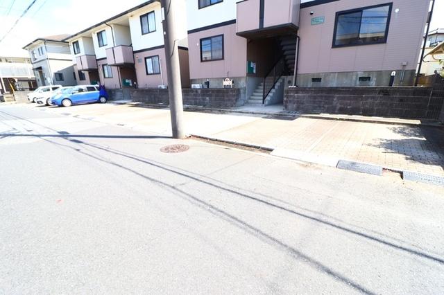 クレールシャンブル　Ｂ（102） 駐車場