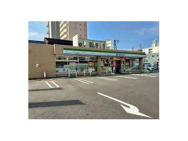 ファミリーマート熱田波寄町店：101m