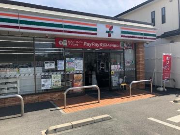 セブンイレブン名古屋弥富通5丁目店：210m