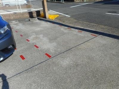 レインボー愛（202） 駐車場