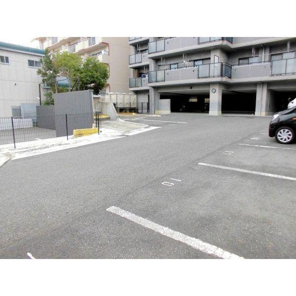 ファミール青峰（601） 駐車場