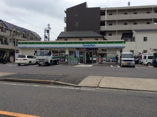 ファミリーマート熱田六番町店：133m