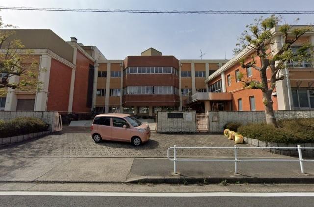 名古屋市立港明中学校：512m