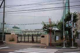 名古屋市立桜山中学校：636m