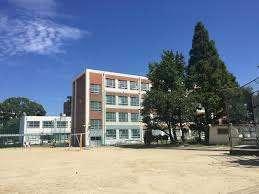 名古屋市立大宝小学校：385m