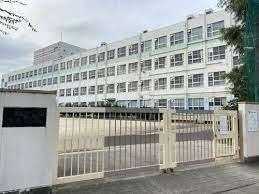 名古屋市立港楽小学校：769m
