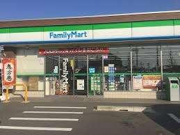 ファミリーマート港名四十一屋店：298m
