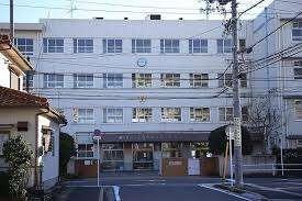 名古屋市立若宮商業高校：447m