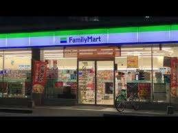 ファミリーマート港油屋町店：342m
