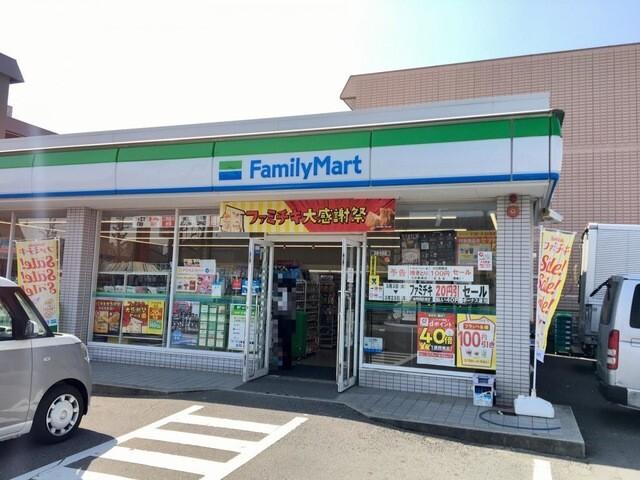ファミリーマート一色新町店：382m