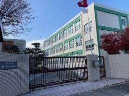 名古屋市立明豊中学校：578m