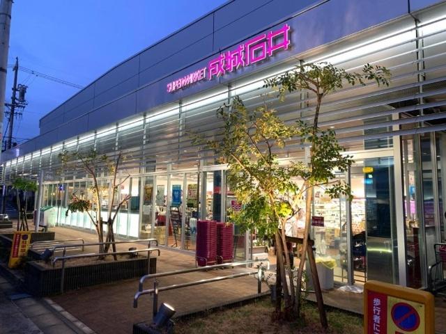 成城石井石川橋店：229m