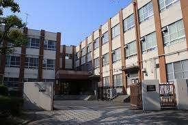 名古屋市立大高中学校：1503m