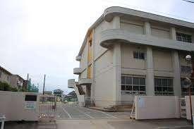 名古屋市立小碓小学校：473m