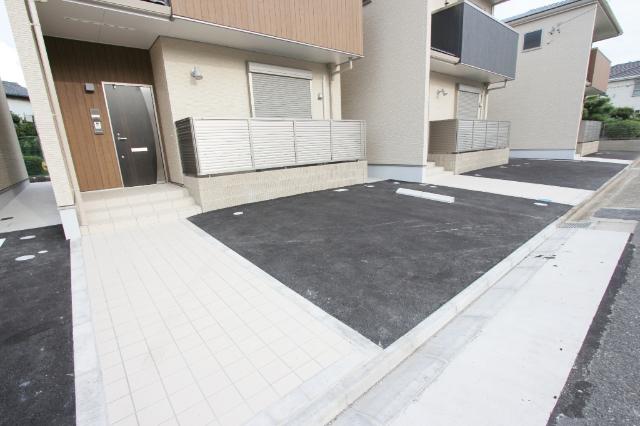 名古屋市中川区元中野町一戸建 駐車場