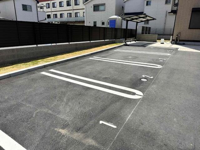 Fortuna・ZUKAⅢ（202） 駐車場