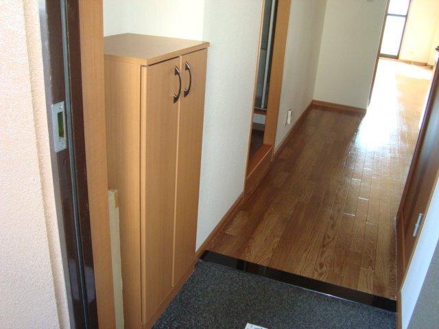 ブラウニーピア 玄関