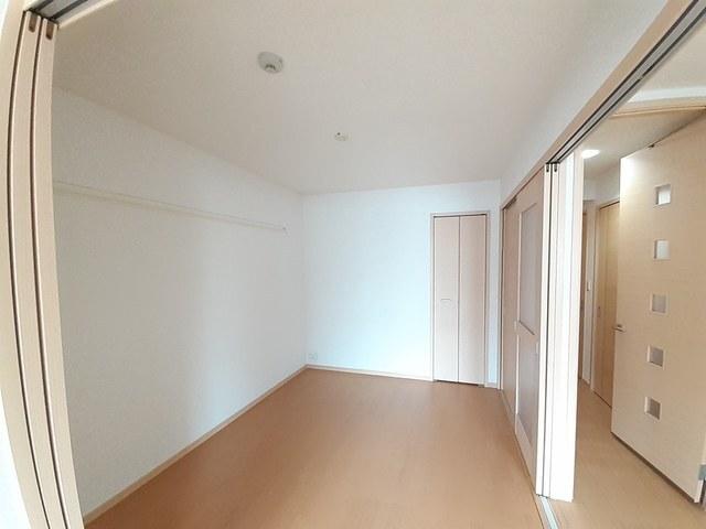 ヴェルセゾン公園前（302） 室内