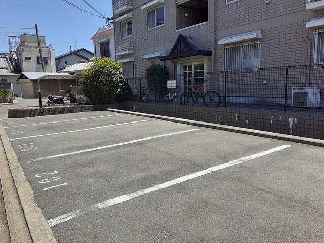 パル橘（201） 駐車場