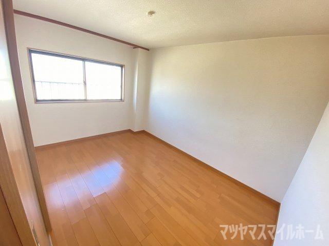 大東市御供田アパート リビング
