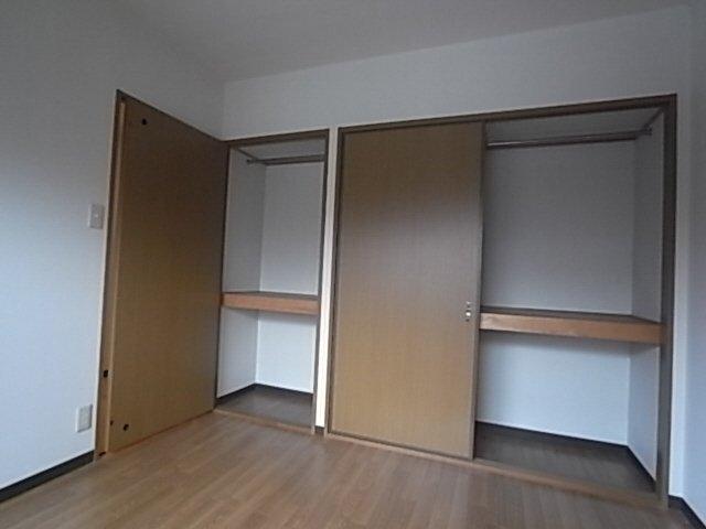 ソレイユ畷 収納