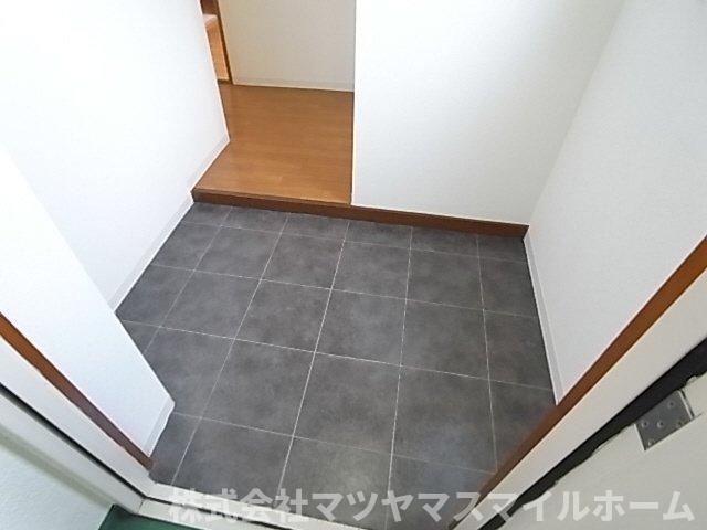 大東市諸福マンション 玄関