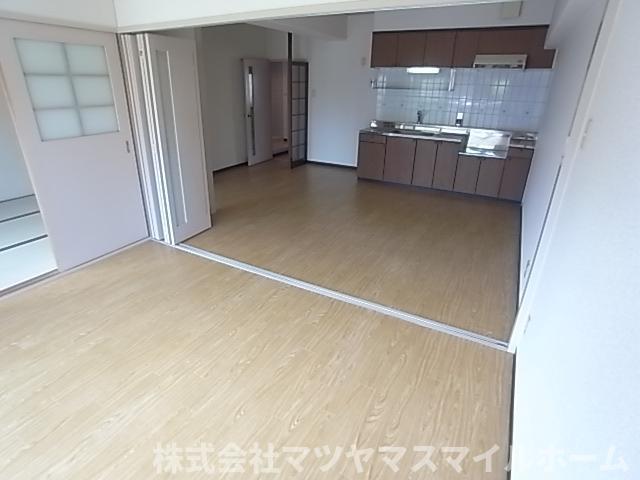 サン・フローラ中川（101） リビング